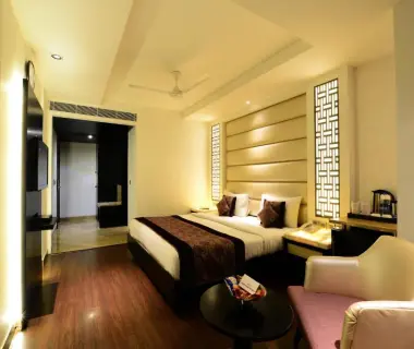 Hotel City Star at City Centre with Free Airport Pickup