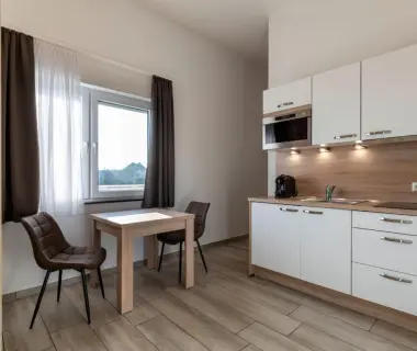 GLEUEL INN HOTEL - Serviced Apartments