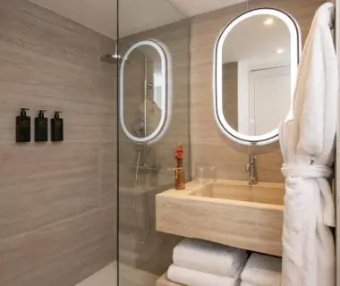 Le Cetai Cannes Beach Hotel