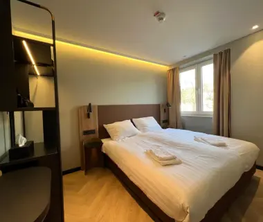 Day8 Hotel