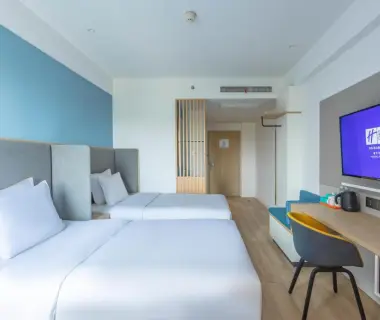 Holiday Inn Express Shanghai Pudong Airport by IHG