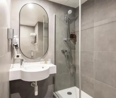 Aris Grand Place Hotel