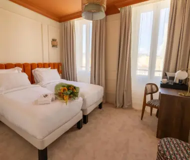 Hotel Ambassador