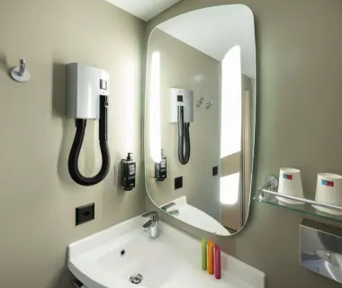 ibis Geneve Centre Lac