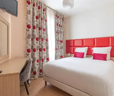 Hotel Riviera OPERA Cadet