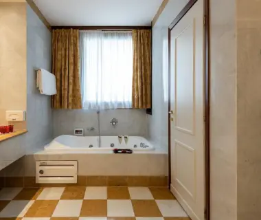 Leonardo Hotel Milan City Center