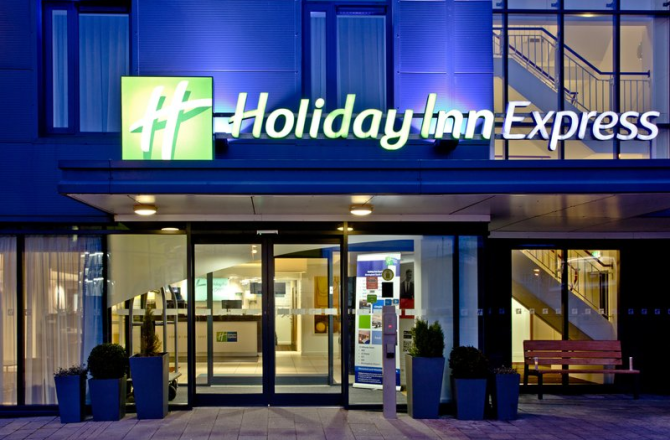 Holiday Inn Express Birmingham–South A45