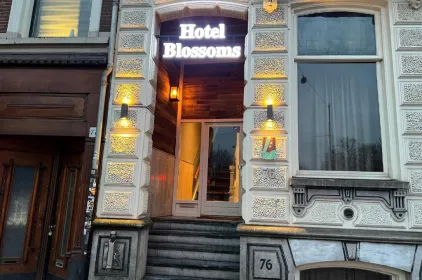 Blossoms City Hotel