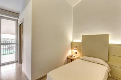 HOTEL HMR RHO Milano