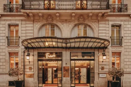 LA MAISON CHAMPS ELYSEES