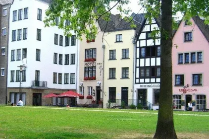Altstadthotel und Apartments Hayk