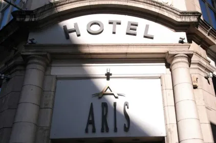 Aris Grand Place Hotel 